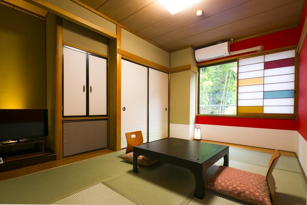 Yugawara-Onsen Komachikan Exterior foto