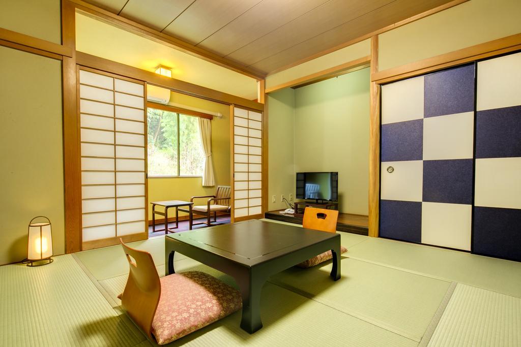 Yugawara-Onsen Komachikan Exterior foto