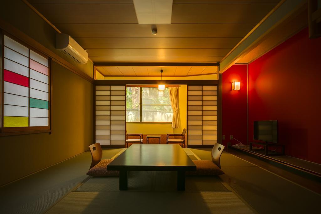 Yugawara-Onsen Komachikan Exterior foto